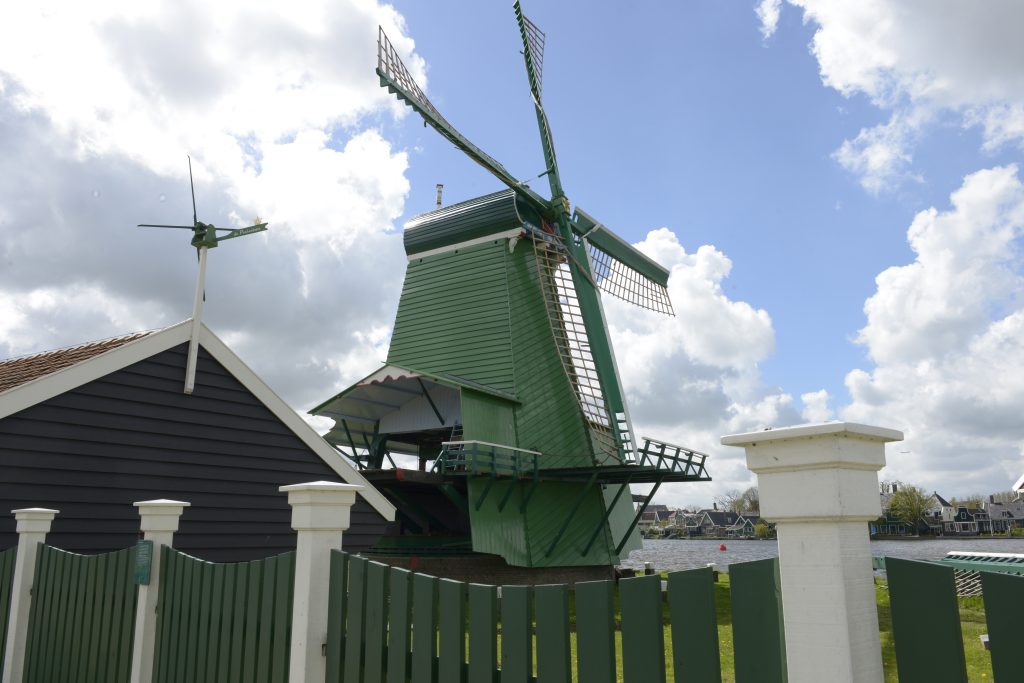 Molen de Poelenburg op de Zaanse Schans in Zaandam